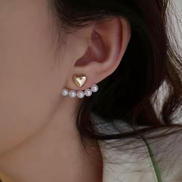 Gold Heart-shaped and Pearls Earrings - Picture 4 of 6